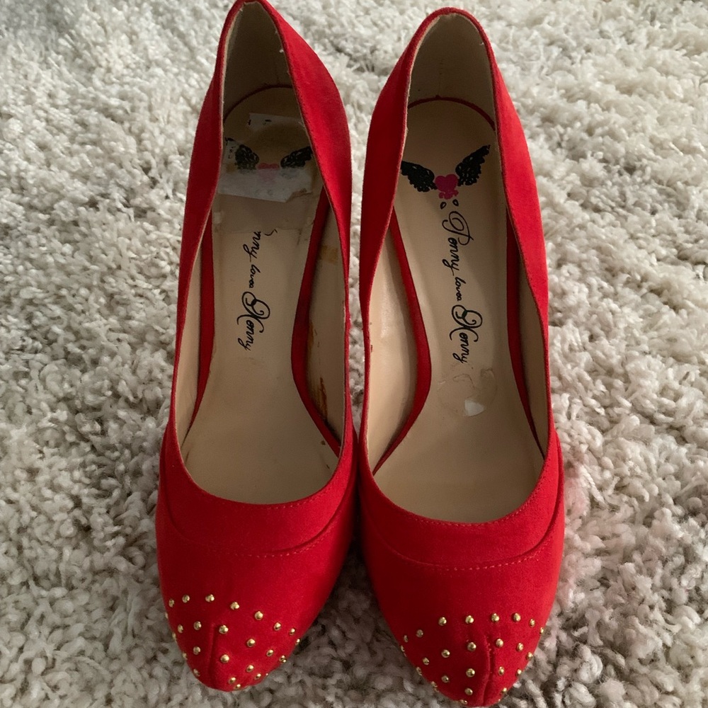 Penny loves Kenny Red suede Heels with gold studs